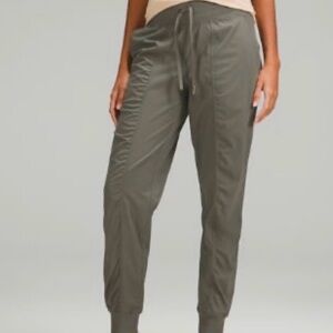 Lululemon Dance Studio Army  Green Joggers Size 6 EUC!!! 🍂🍃🌱🍁